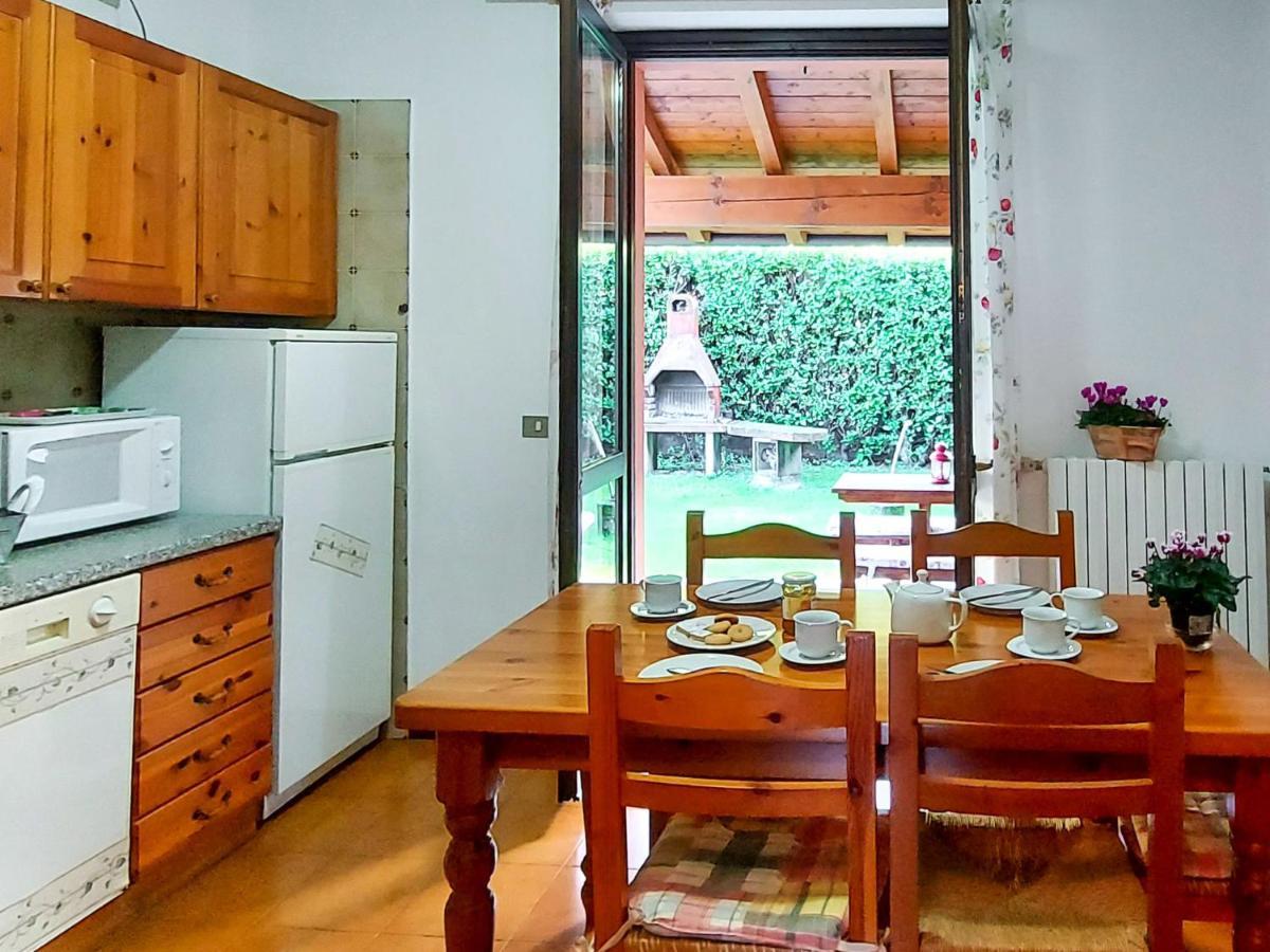 Villa Locazione Turistica Oasi e Relax - CCO410 Colico Esterno foto